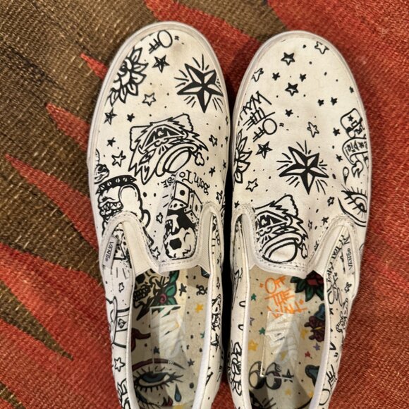 VANS OFF THE WALL SLIP ONS - Picture 1 of 4